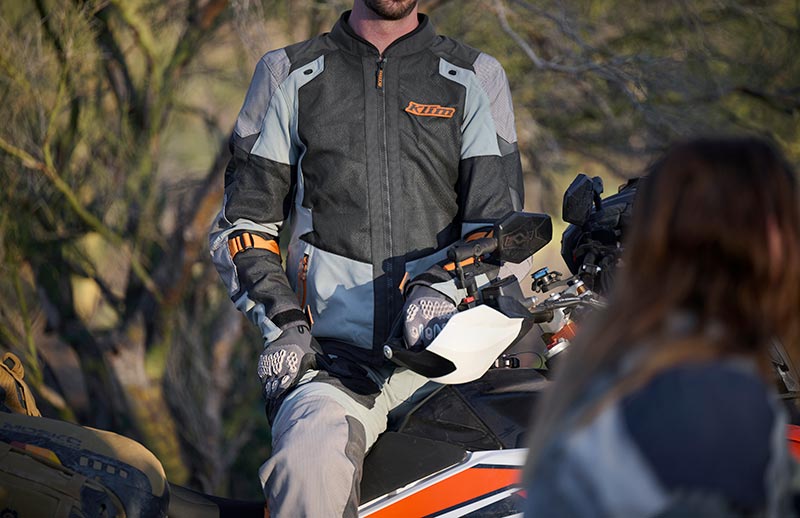 Guy wearing Klim Baja S4 micromesh